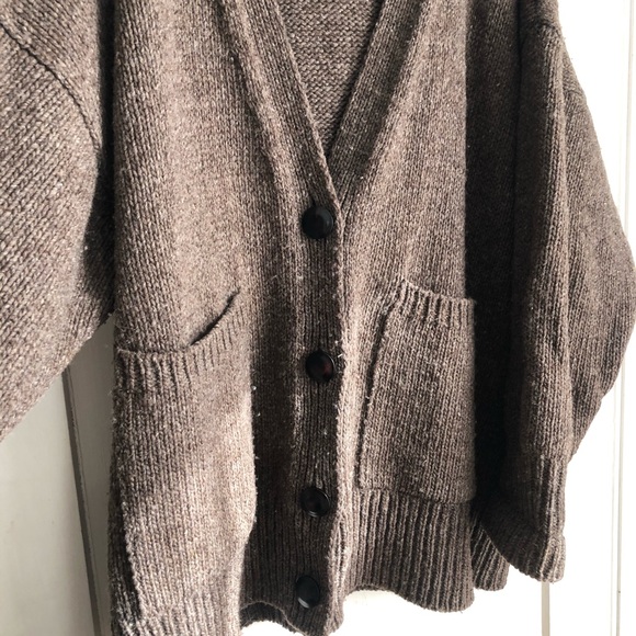 Babaa Sweater - Picture 2 of 11